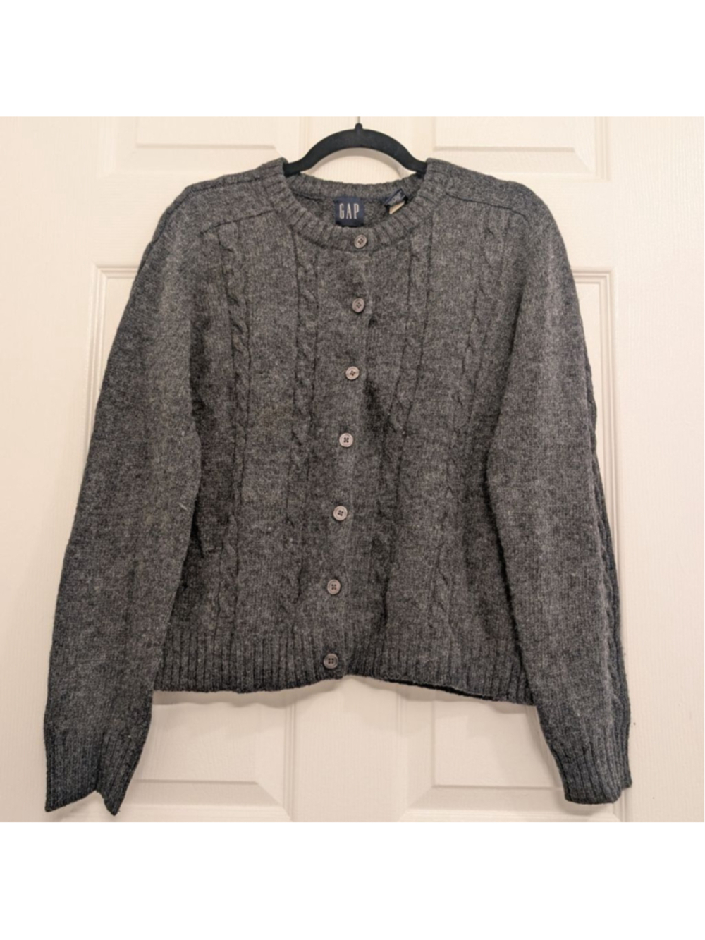 GAP 100% Wool Gray Cable Knit Cardigan Sweater Dark Academia Preppy Old Money L - Picture 2 of 8